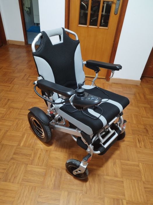 Cadeira de rodas eléctrica
