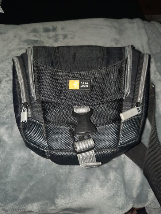 Maquina fotográfica Reflex  NIKON D 3000 - como nova