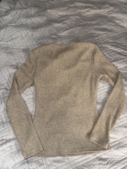 Жіноча нова кофтинка