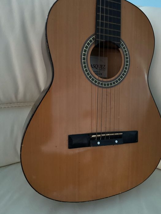 Guitarra acustica