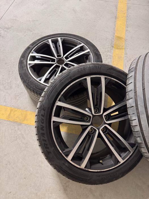 Jantes R17 com pneus