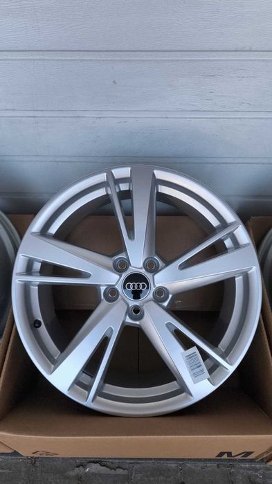 Felgi aluminiowe Audi A3 S3 RS3 Vw Skoda Cupra 5x112 (OL764F)