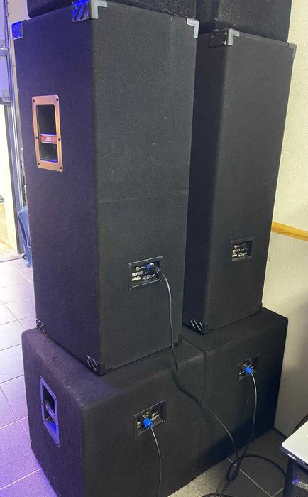 PA JBL COMPLETO - Com Rack Amplificadores