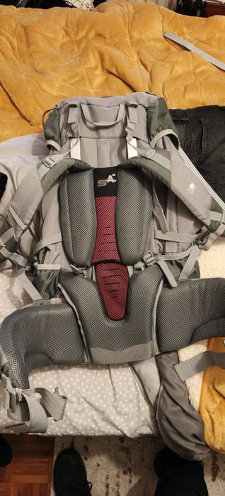 Mochila de trekking 70 litros Karrimor