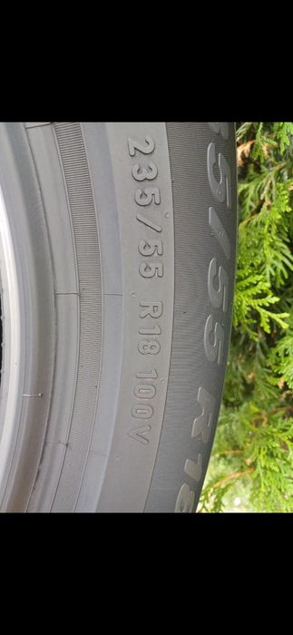 235/55/18 Sprzedam parę opon letnich Pirelli