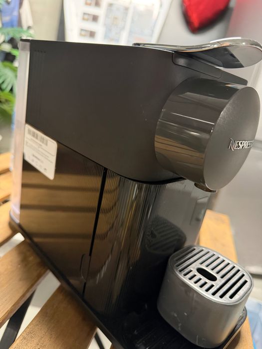 Máquinas de Café Delonghi latissima preta
