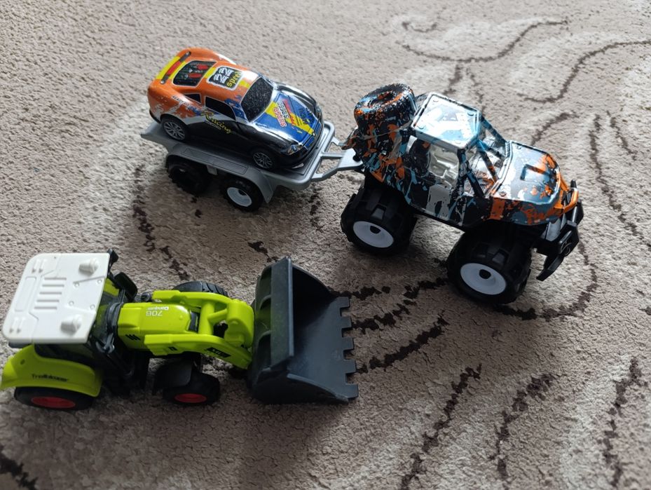 Іграшки хлопчику