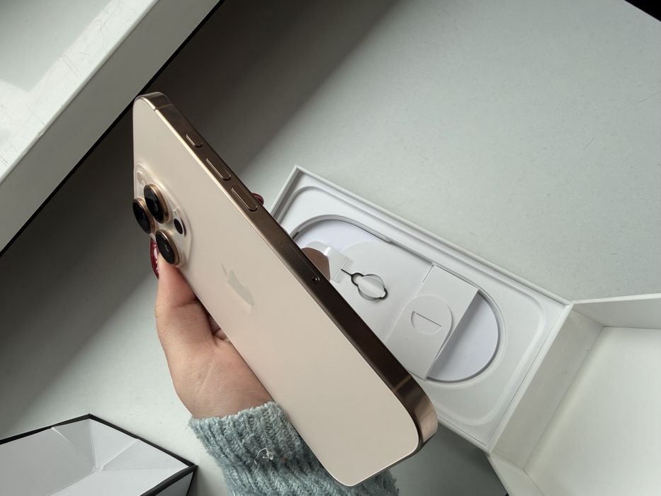 Telefon I phone 16 PRO