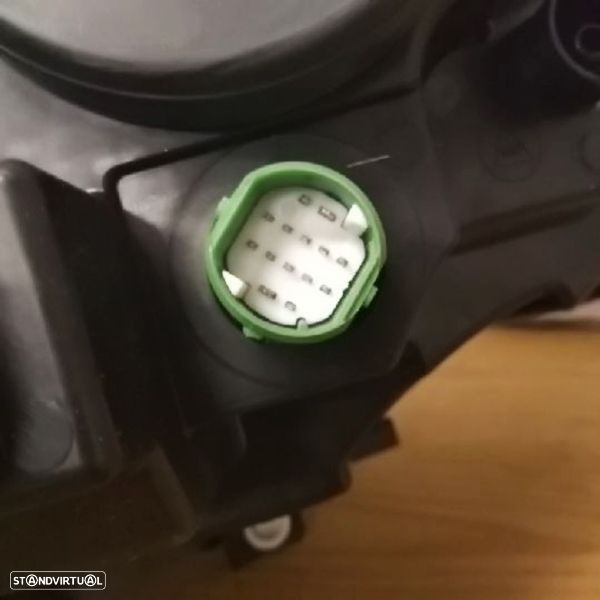 Farol Fiat Tipo modelo: 2016 novo