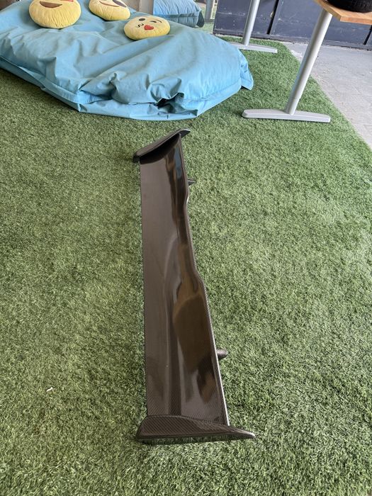 Aileron em carbono