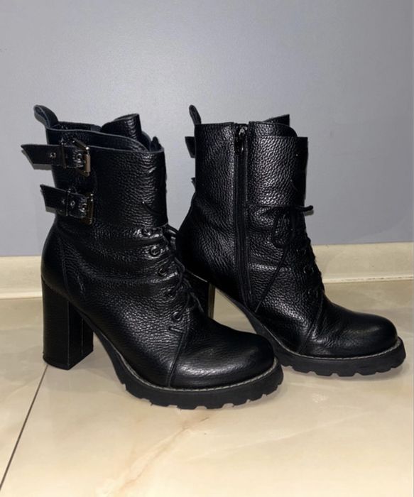 Botki na słupku Eva Minge czarne