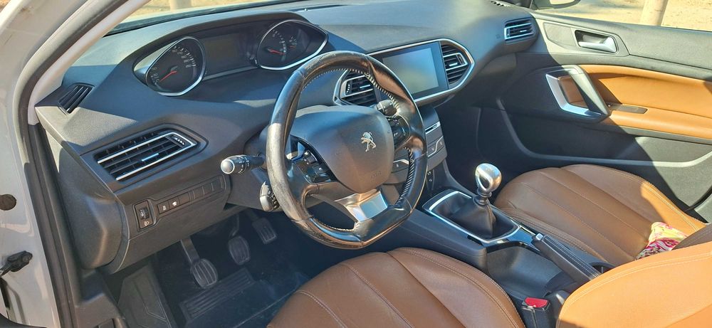 Peugeot 308 II SW 1.6 BlueHDi 120 cv