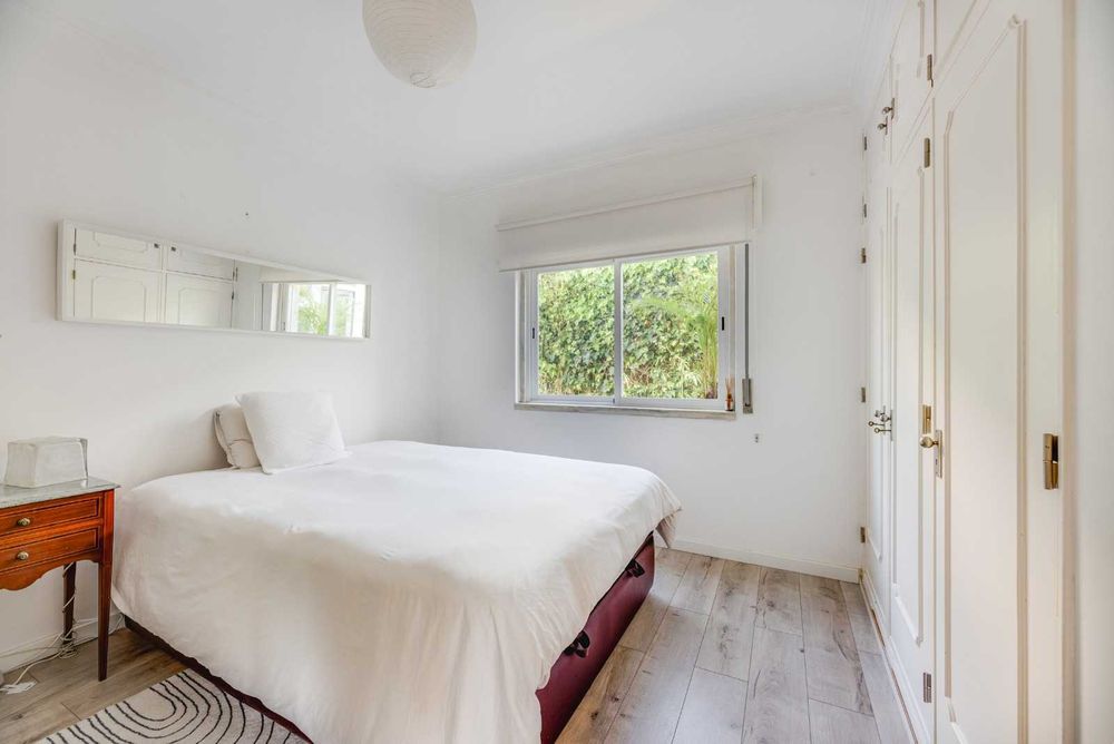 Excelente Quarto em casa com jardim privado Estoril