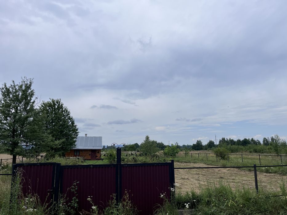 Дачний будиночок у тихому місці