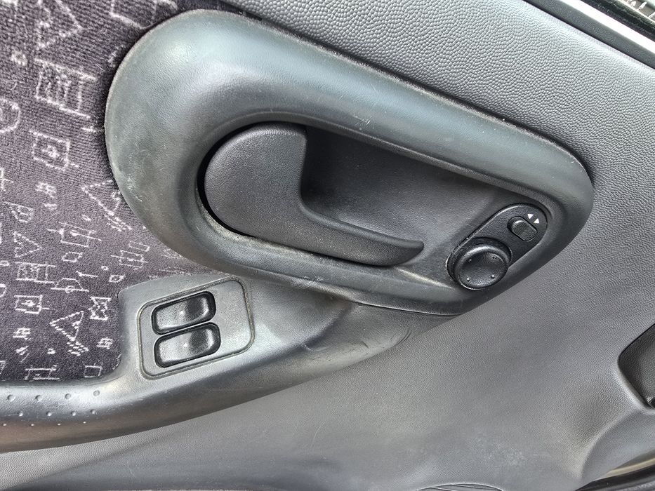 Opel Corsa — fotografia 11