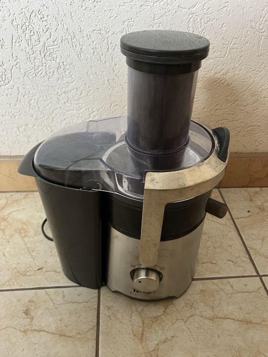 Соковитискач Tefal ZE610D 800W