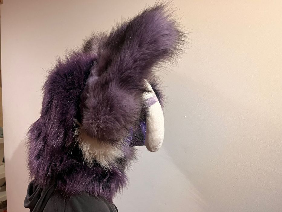 Fioletowa maska Furry