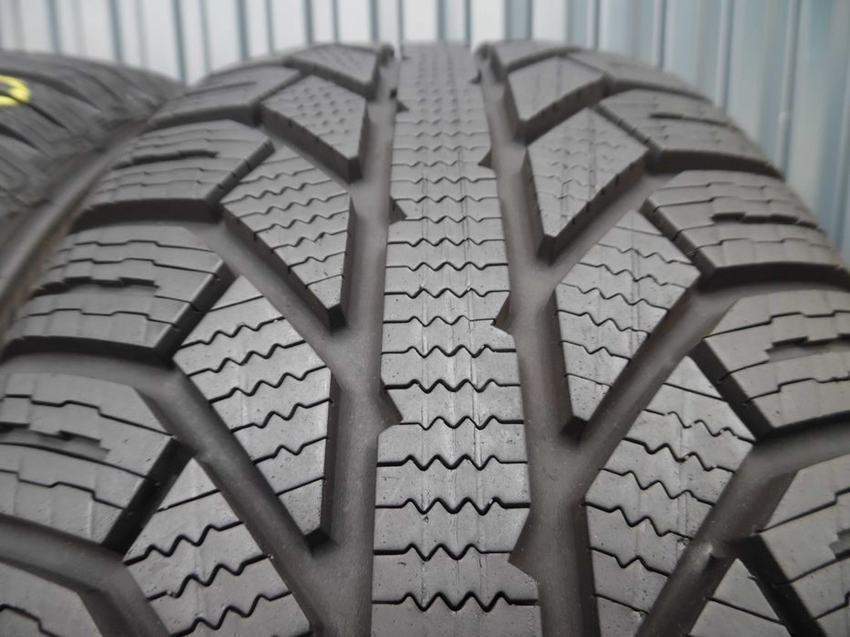 8. Opony ZIMOWE 205/60/16