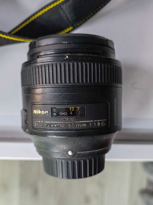 Nikon D7500 + 18-140 mm, 35 mm, 85 mm