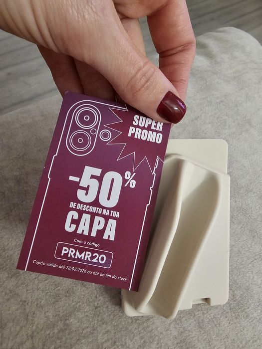 Porta-cartões Lip para Telemóvel Creme- Casa de las Carcasas