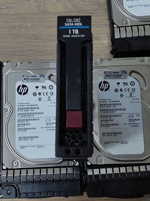 Серверний жорсткий диск HP 1000GB SATA 7.2 K 3.5" LFF HDD
