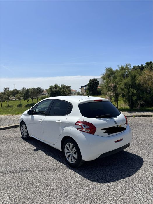 Peugeot 208 1.4 HDi 2014