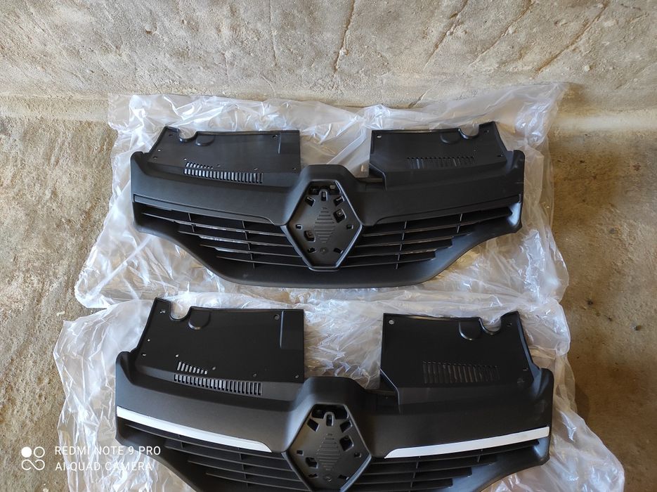 Решітка радіатора решотка решётка бампера Logan Symbol  Логан Симбол