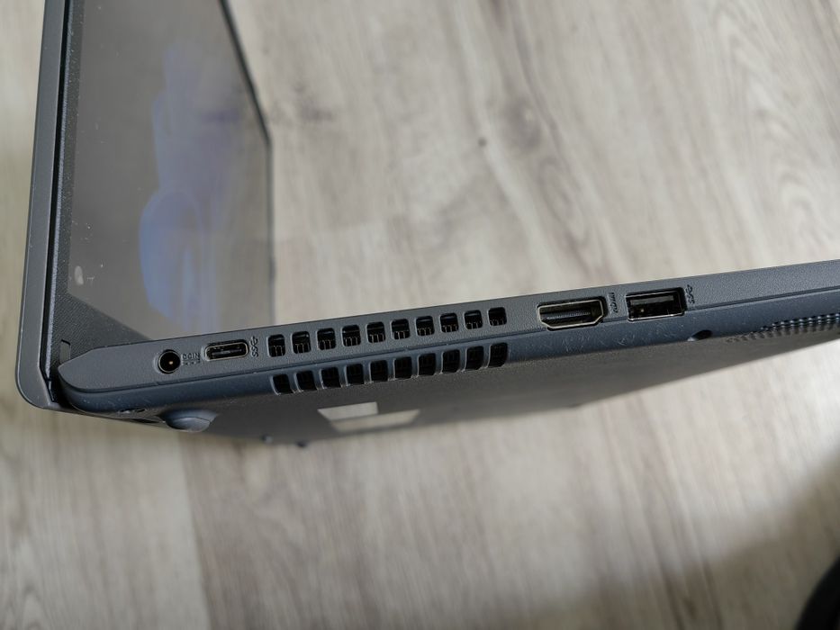 Laptop Asus VivoBook X515