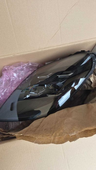 Lampa lewa przód  PORSCHE PANAMERA III -  976 MATRIX