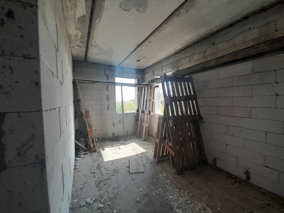 Продам будинок в Малій Данилівці | 222м2+цоколь | Ділянка 15 соток