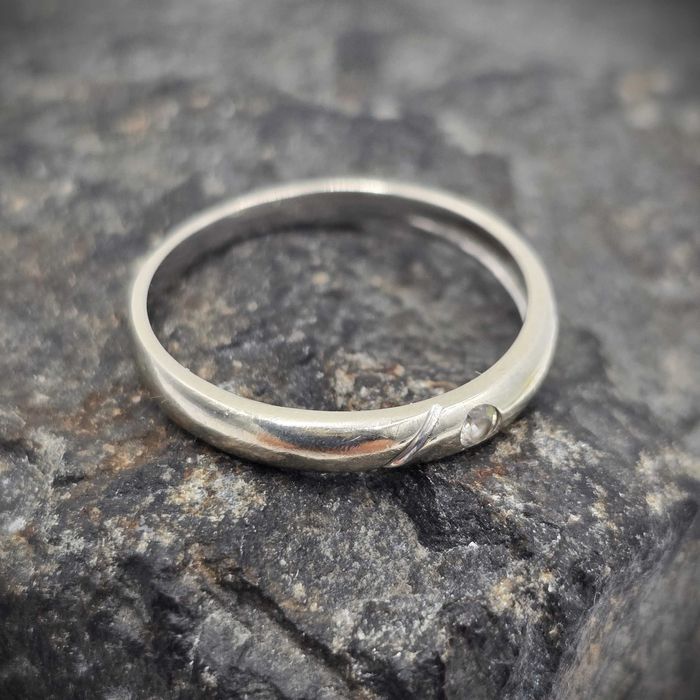 Pierścionek Białe Złoto Z Cyrkonią Próba 585 14K Waga 1,83g Rozmiar 17