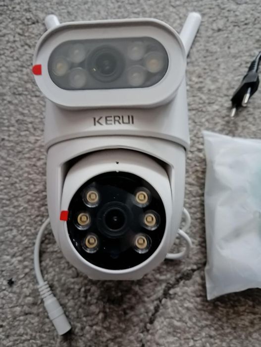 Kamera wifi obrotowa 2,4Ghz z dwoma obiektywami.