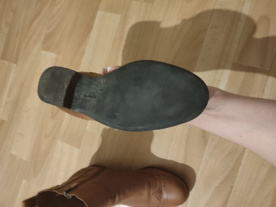 Женские сапоги полусапожки Clarks р 38