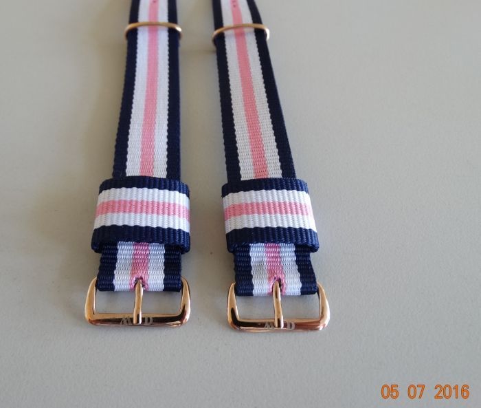 Paski Daniel Wellington NATO 20mm różowe do zegarka złota klamra.