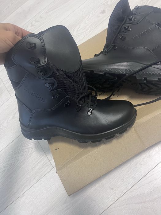 Продам Берцы новые 43