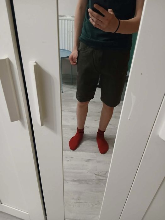 Nowe z metką męskie krótkie spodenki