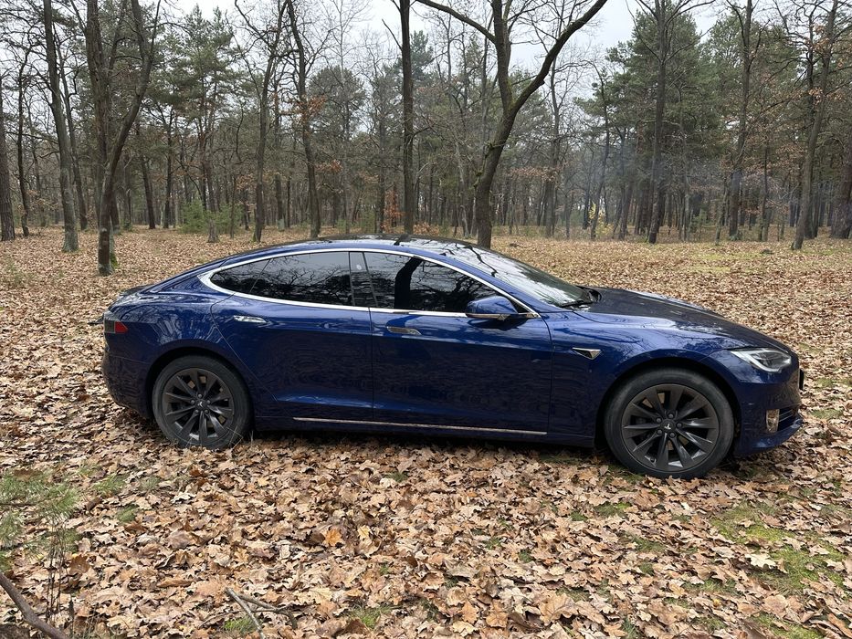 Tesla model S 100D