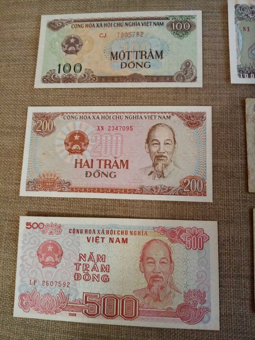 VIETNAME, 15 NOTAS 7 São do Antigo Vietname  8 NOTAS do Novo Vietname