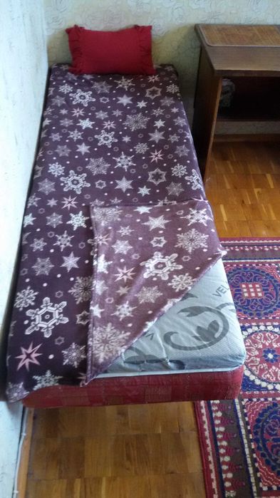 Здам кiмнату без хазяїв (вiд ст. м. Г.Днiпра 7-10 хв. пiшки), 1 ос.