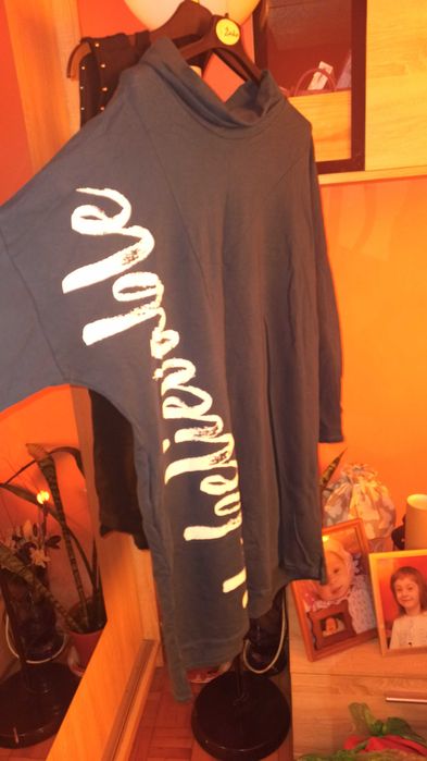 Sukienka z małym półgolfem 160 biust