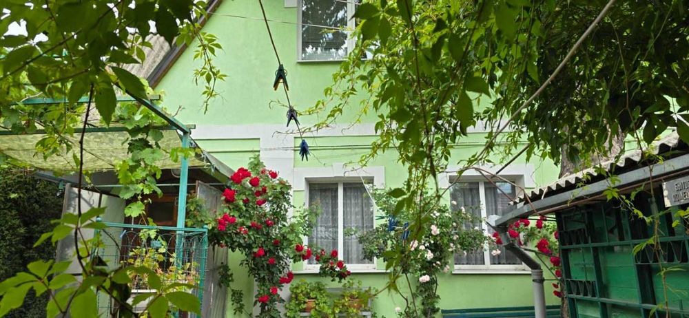 Продаётся кирпичный  дом на Основе