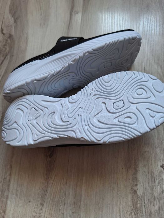 Buty wsuwane damskie