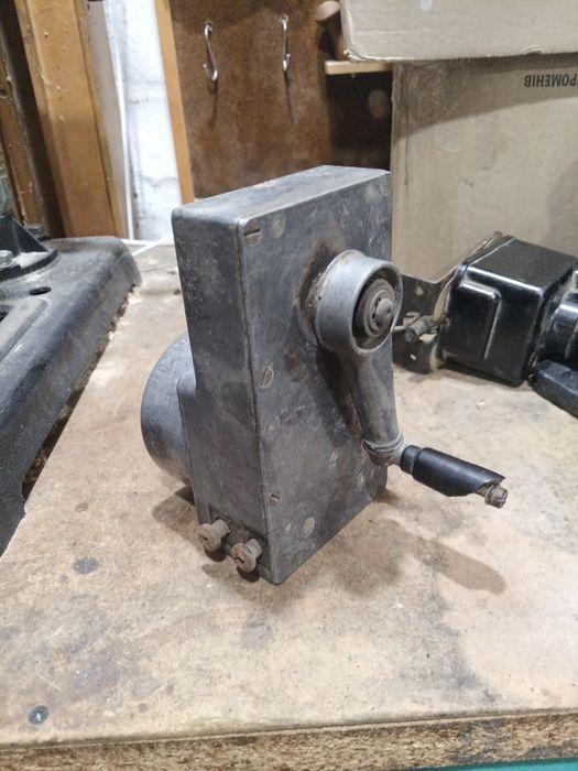 Ручний генератор вермахту німецький. Ручной генератор Вермахта германи