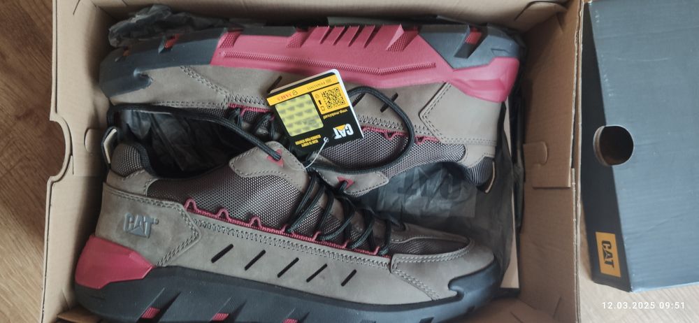 Nowe buty Caterpillara