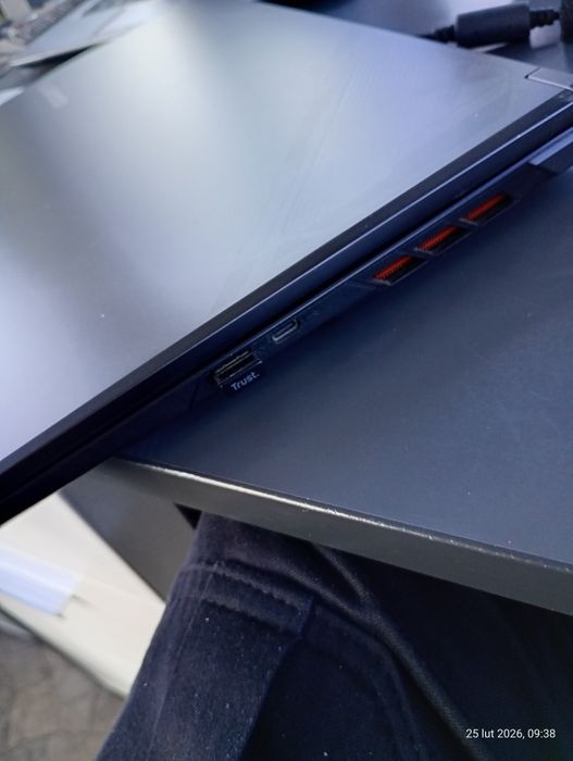 Laptop Gigabyte G6X9KG