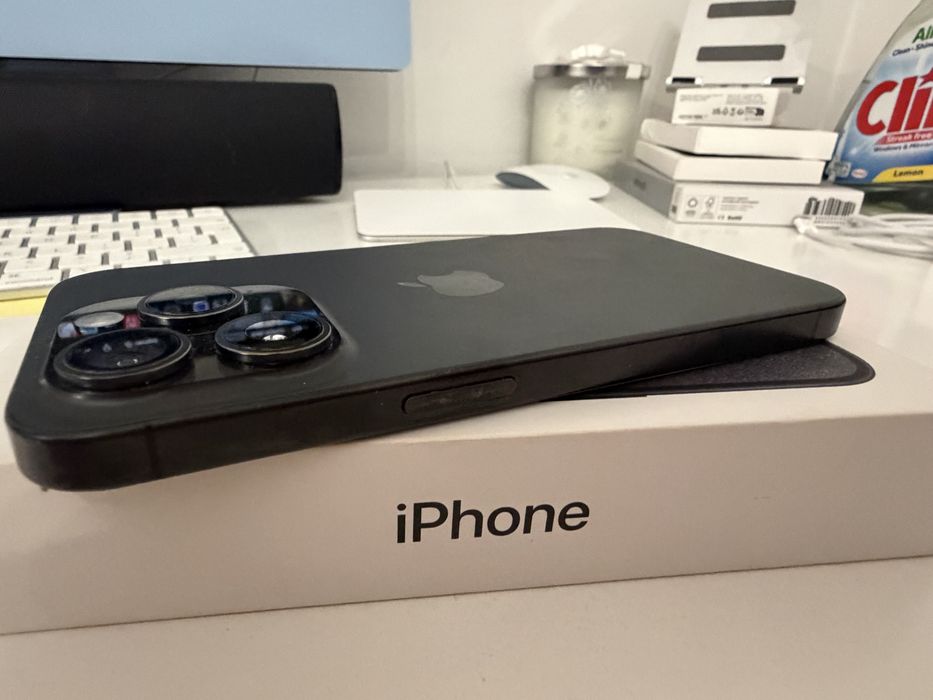 Bateria 100% iPhone 15 Pro 256gb Black Titanium