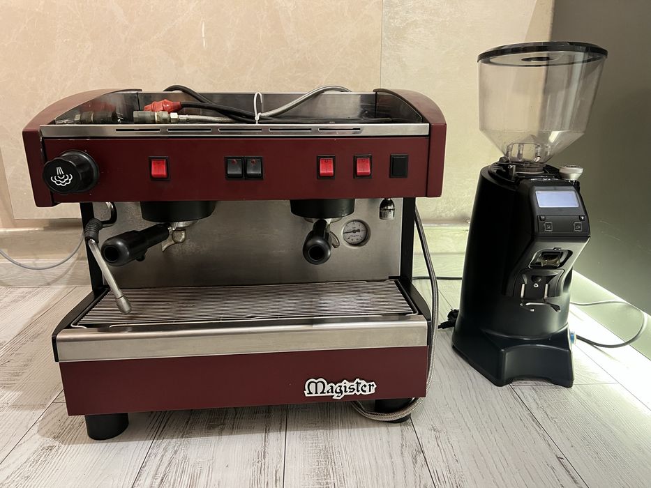 Професійна кавомашина+кавомолка