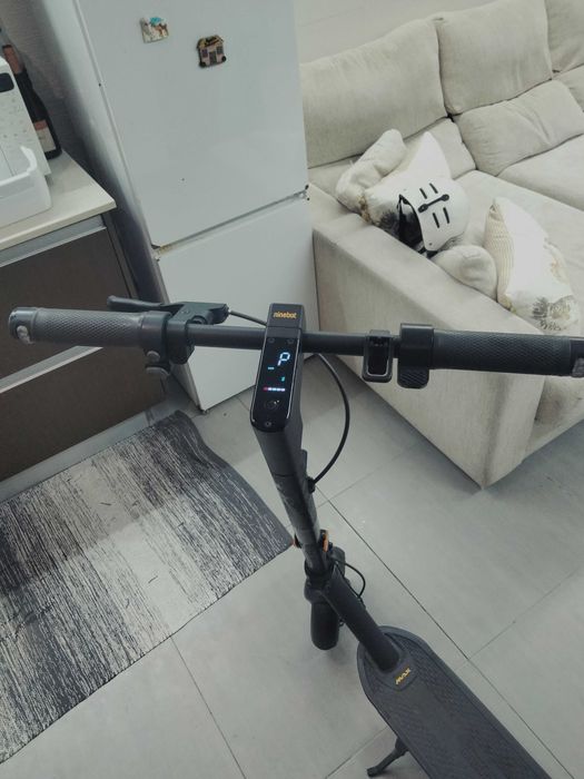 Trotinete Elétrica Segway Ninebox Max G2 - Como Nova