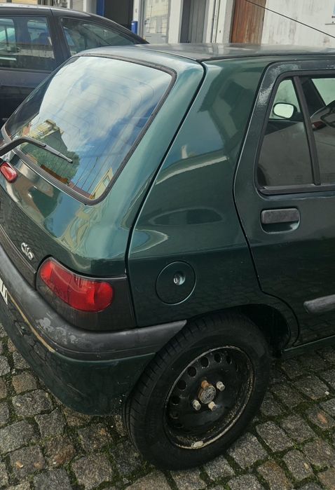 Clio Renault 
Renault Clio | Gasolina | 1996 foto 4