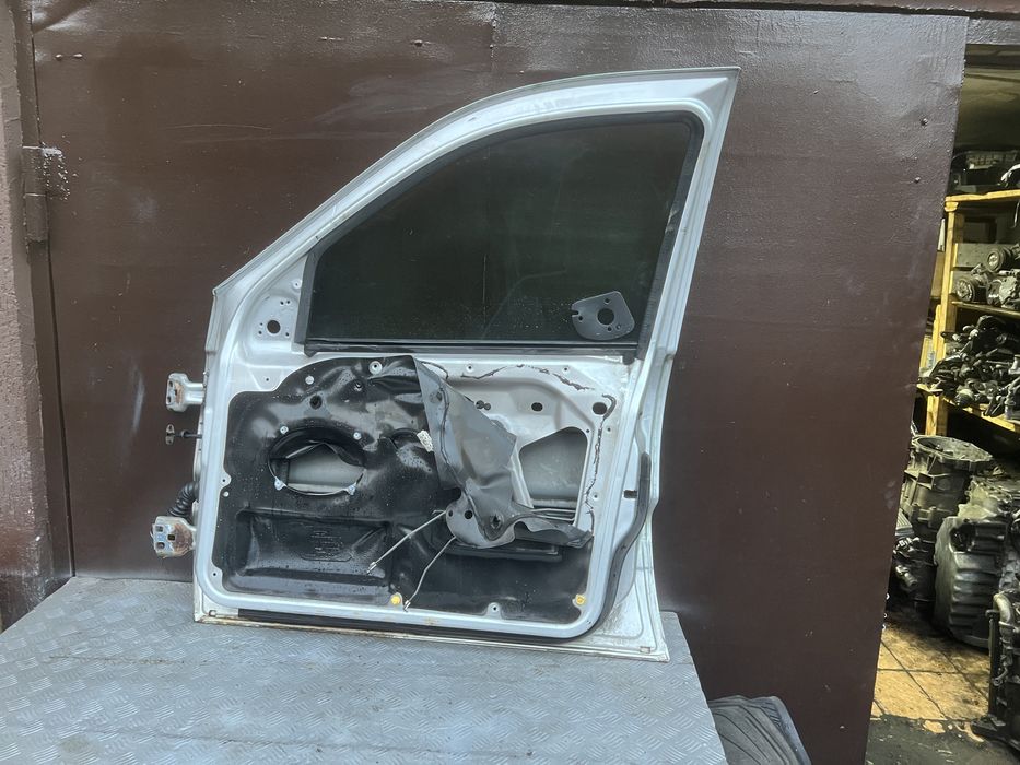 Дверь правая в сборе grand cherokee wj джип чероки 04 год